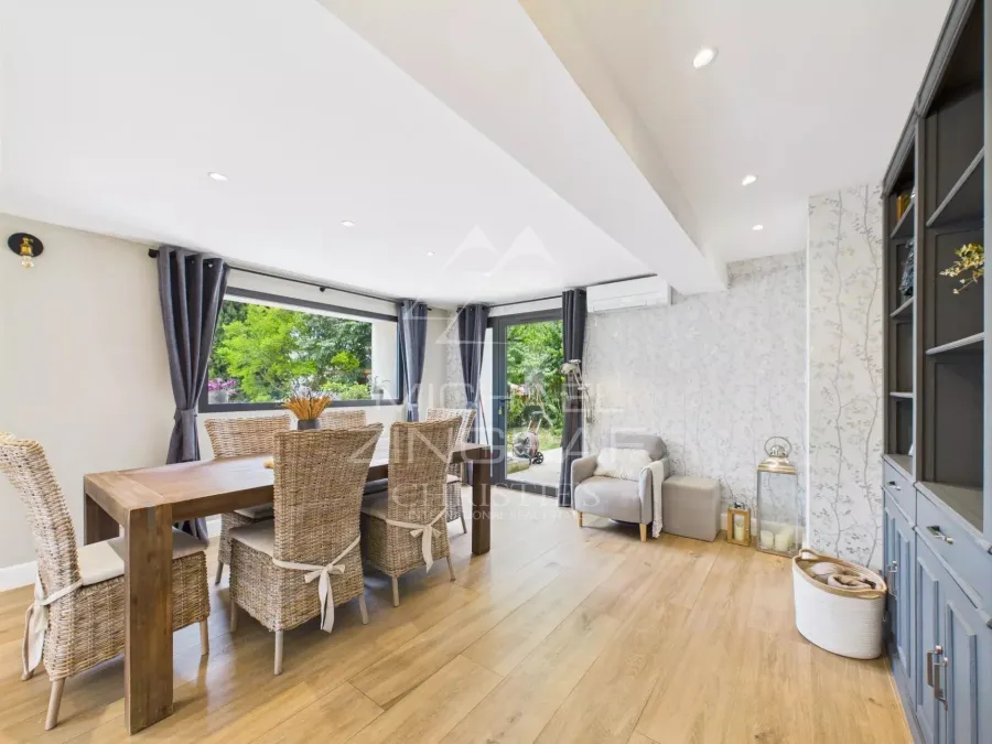 Élégante propriété provençale avec piscine, oliveraie et fort potentiel locatif - 7