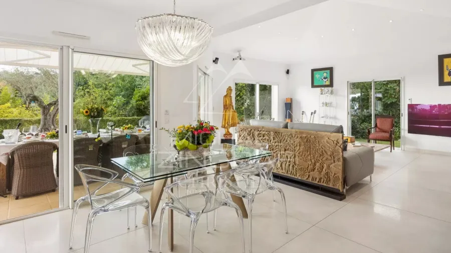 Propriété de charme avec vue mer dans le Domaine de Seguret - 3