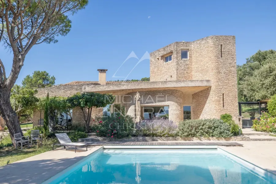 Gordes. Une œuvre architecturale rare au cœur des paysages du Luberon, avec panorama à 360° - 5