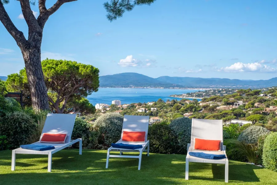 VILLA CONTEMPORAINE D’EXCEPTION AVEC VUE PANORAMIQUE -  Sainte-Maxime - 4