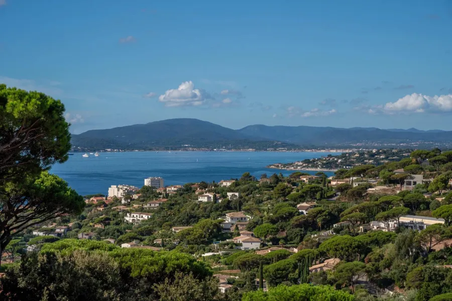 VILLA CONTEMPORAINE D’EXCEPTION AVEC VUE PANORAMIQUE -  Sainte-Maxime - 2