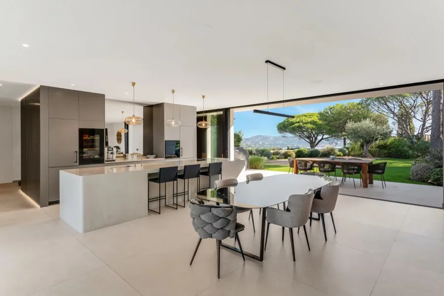VILLA CONTEMPORAINE D’EXCEPTION AVEC VUE PANORAMIQUE -  Sainte-Maxime - 8