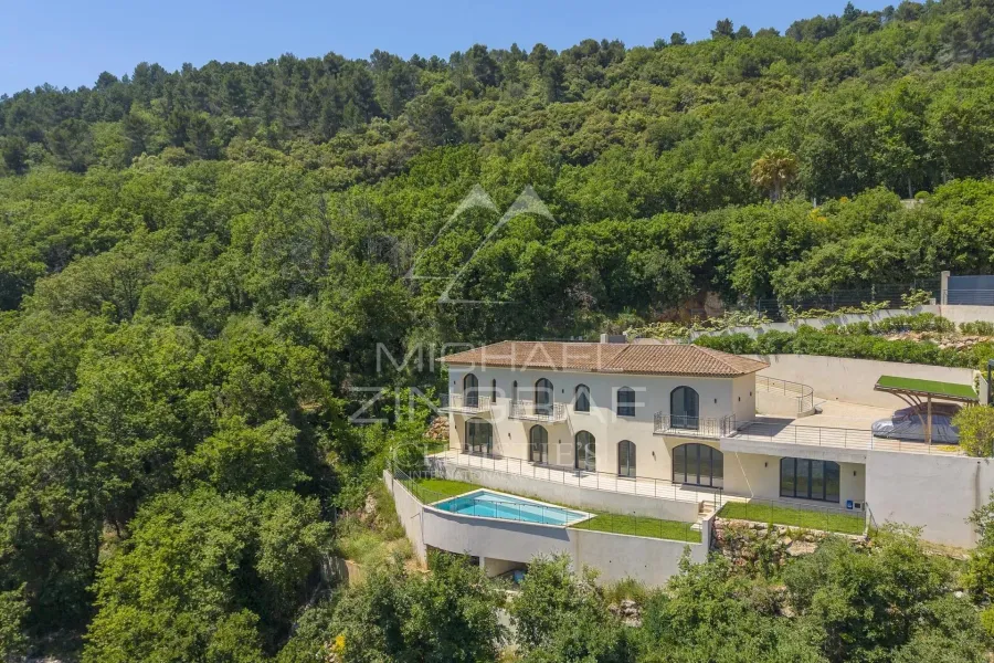 Villa épurée avec vue panoramique sur la Riviera - 9