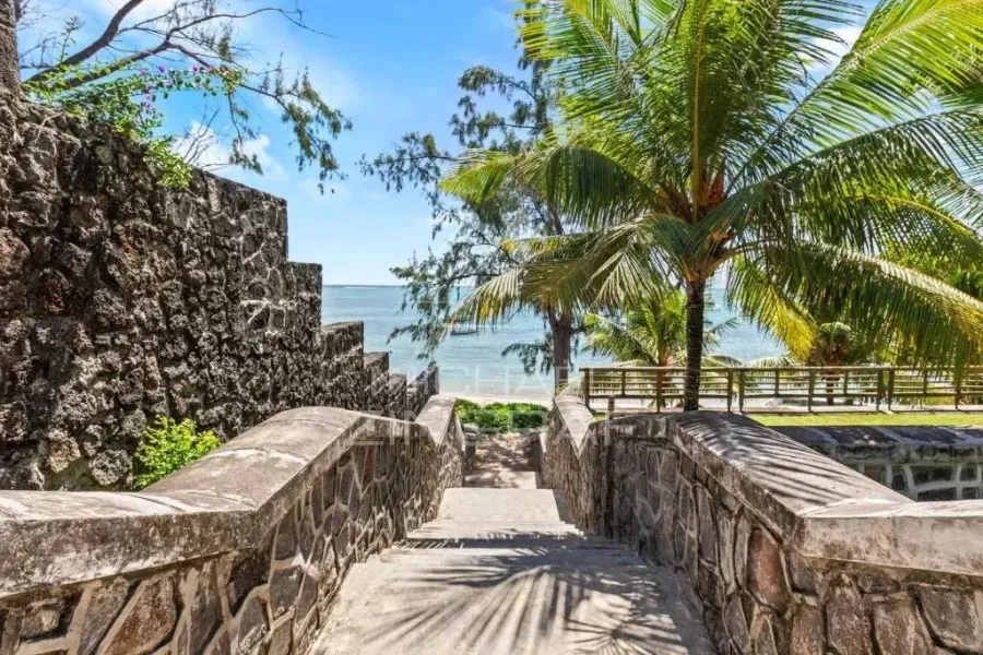 Elegantes Apartment mit 3 Schlafzimmern, privatem Pool und Meerblick – Bain Bœuf - 5