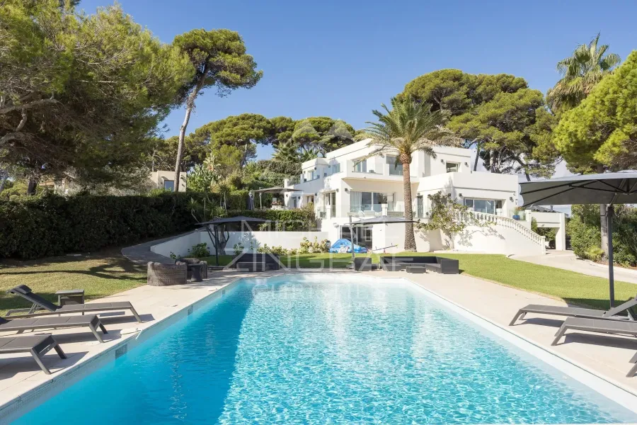 Cap d’Antibes – Villa d’exception avec vue panoramique mer et montagne - 2