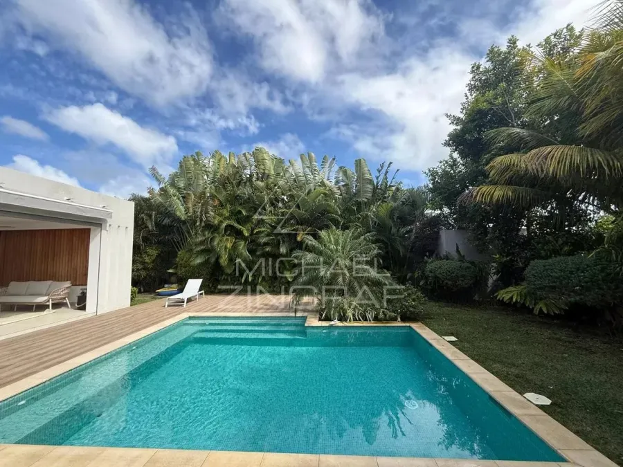Elegant 4-Bedroom Villa with Private Pool in Forêt Daruty - 3