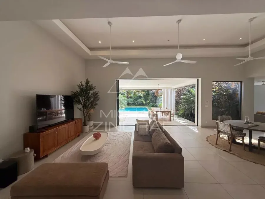 Elegant 4-Bedroom Villa with Private Pool in Forêt Daruty - 7