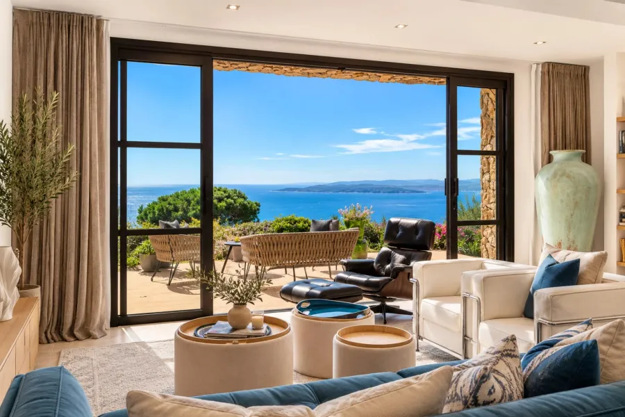 A Contemporary Gem with Panoramic Ocean Views - Les Issambres - 4