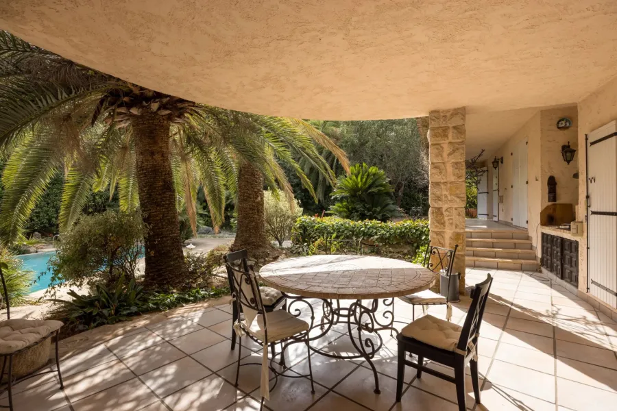Mougins - Provençal villa on over half a hectare - 3