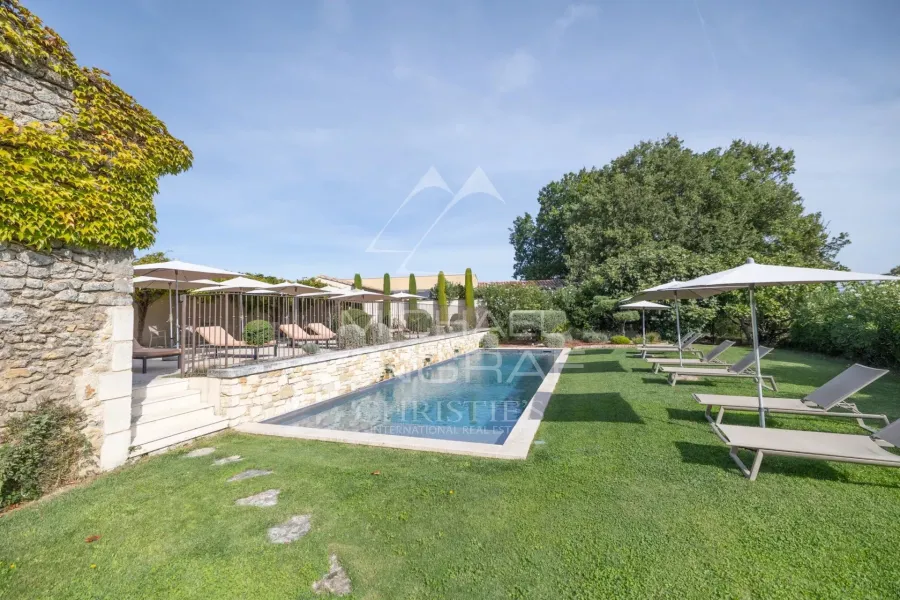 Oppède – Mas provençal de caractère avec gîtes, chambres d'hôtes et vues sur le Luberon - 3