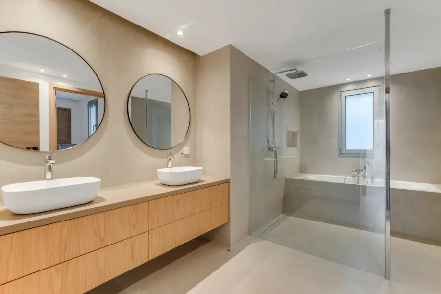 VILLA  RÉNOVÉE  VUE MER, PISCINE À DÉBORDEMENT - Les Issambres - 9