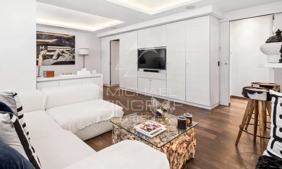 Cannes – Croisette – Studio d’exception de 53 m² face au Port Canto - 2