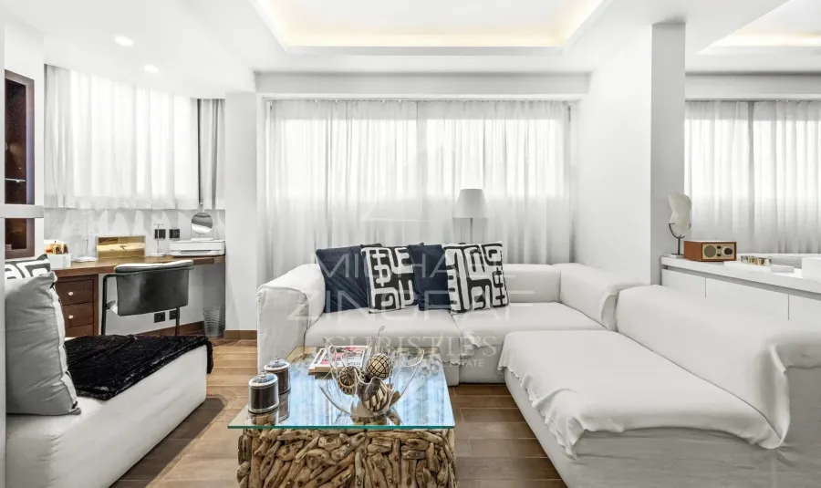 Cannes – Croisette – Studio d’exception de 53 m² face au Port Canto - 5