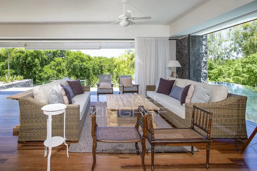 Villa de prestige avec piscine et ponton privatif privée et accès à la mer – Azuri - 5