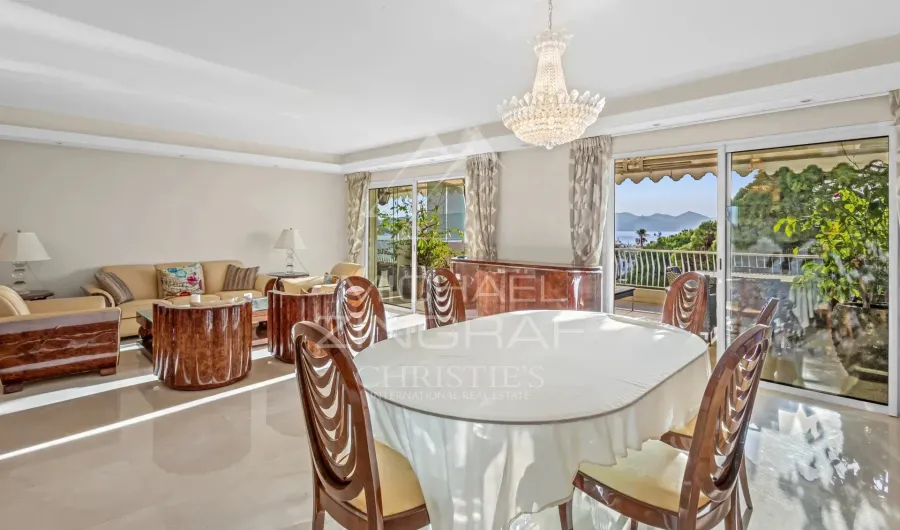 Cannes - Croisette - Prestigieux 4 pièces de 117m2 avec terrasses face à la mer - 7