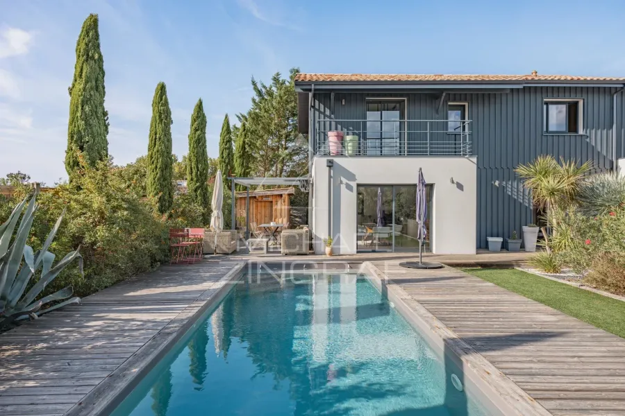 LA TESTE DE BUCH - VILLA CONTEMPORAINE AVEC PISCINE 4 CHAMBRES PISCINE TERRASSE PROCHE BASSIN - 2