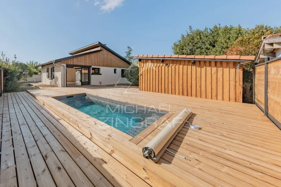 LA HUME – ELEGANTE, RENOVIERTE VILLA MIT POOL UND SEPARATEM GÄSTEHAUS - 3