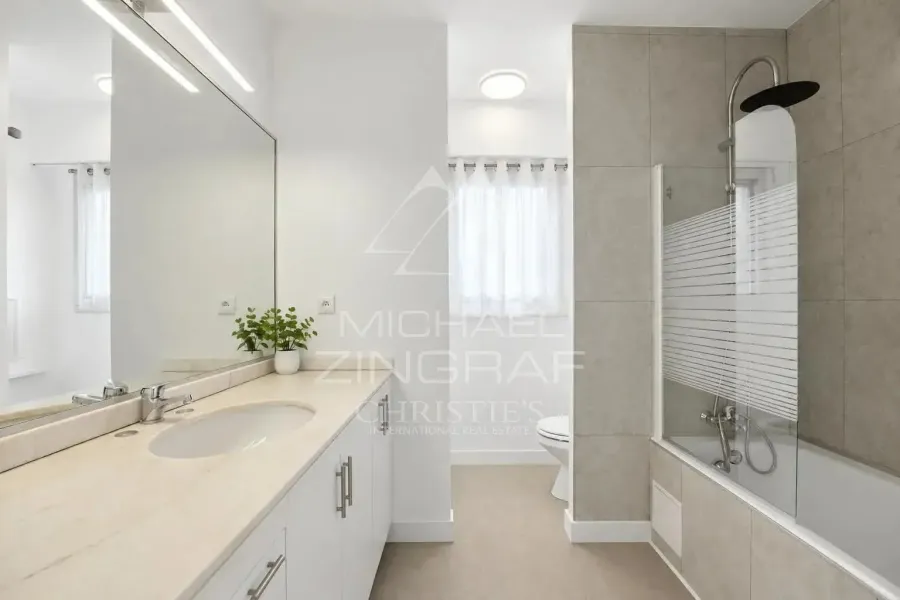Nice Fabron – Bel appartement 5 pièces de 125 m² avec vue panoramique mer et terrasse de 53 m² - 8