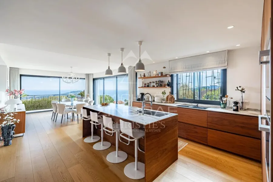 VILLA CONTEMPORAINE D’EXCEPTION AVEC ROOFTOP ET VUE PANORAMIQUE SUR LA RADE - 3
