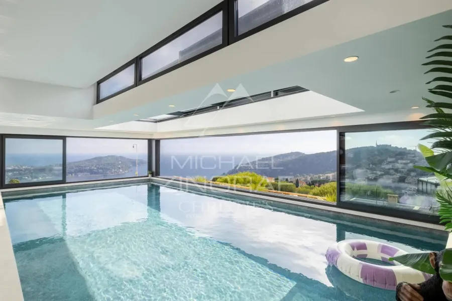 VILLA CONTEMPORAINE D’EXCEPTION AVEC ROOFTOP ET VUE PANORAMIQUE SUR LA RADE - 8
