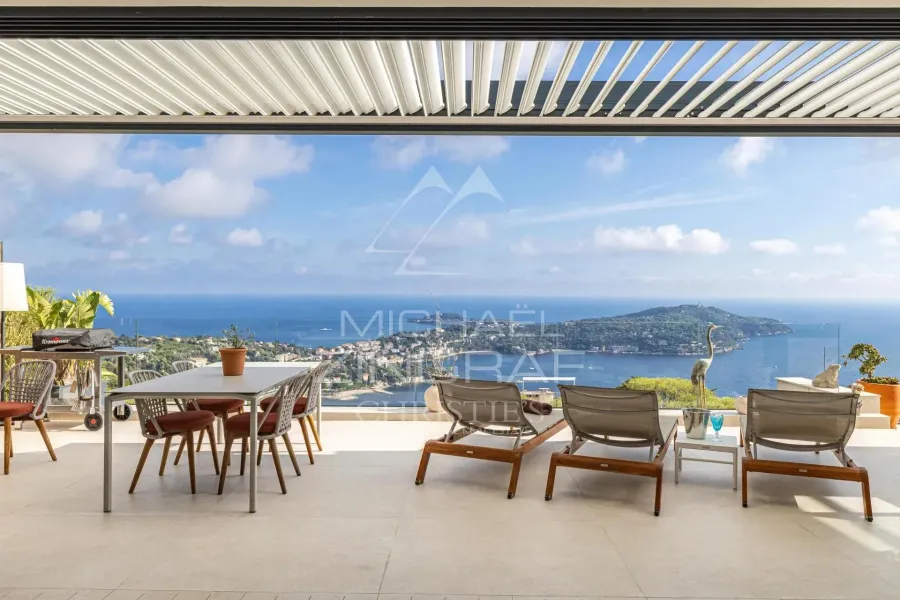 VILLA CONTEMPORAINE D’EXCEPTION AVEC ROOFTOP ET VUE PANORAMIQUE SUR LA RADE - 2