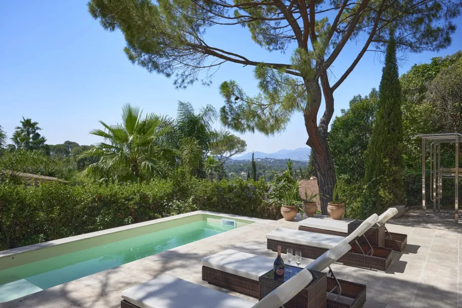 Mougins – Charmante Villa in fußläufiger Entfernung zu den Geschäften - 4