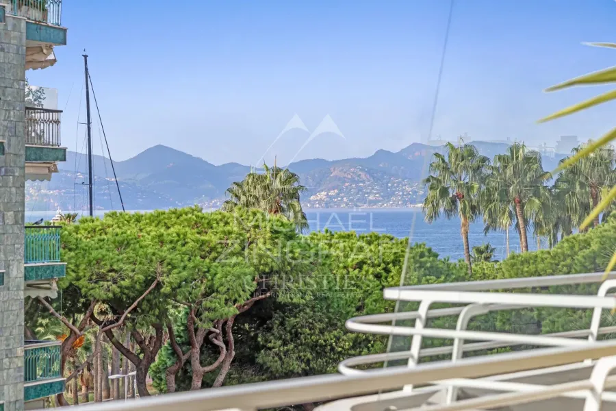 Cannes – Croisette – Élégant 3 pièces rénové avec terrasses et vue mer - 2