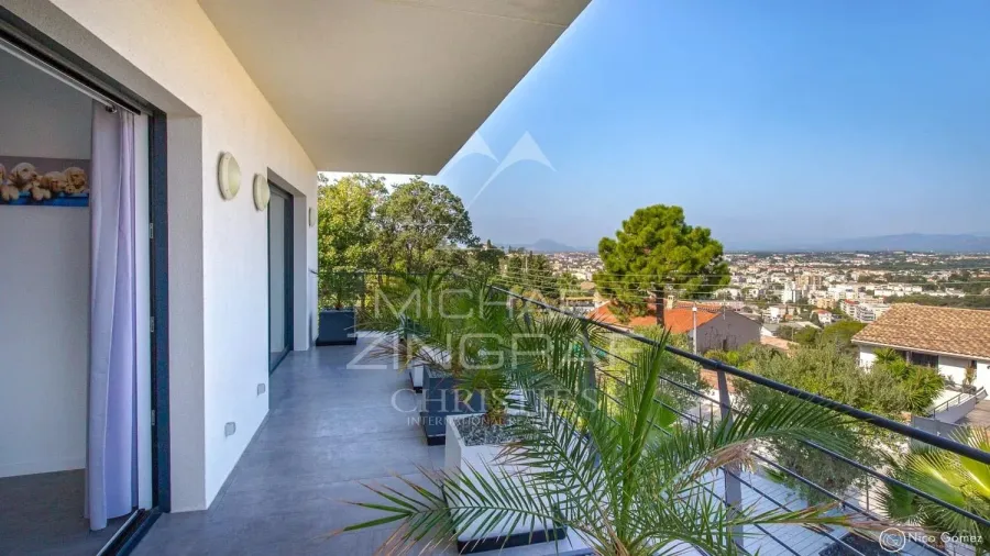 SAINT-RAPHAËL - RARE PROPRIÉTÉ CONTEMPORAINE - 9