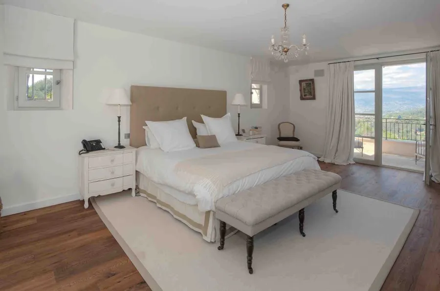 Mougins - A pied du village, 5 chambres - 7