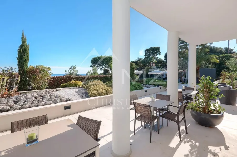 Außergewöhnliche Villa mit Blick auf Saint-Jean Cap Ferrat und Serviceleistungen - 2
