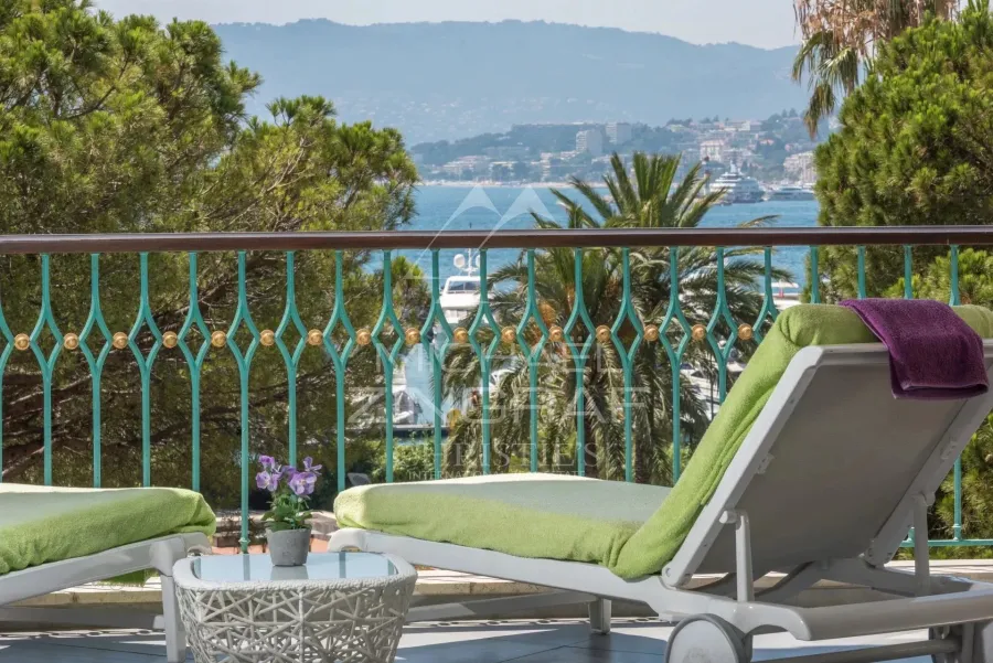 Cannes - Croisette - Appartement avec vue mer - 2