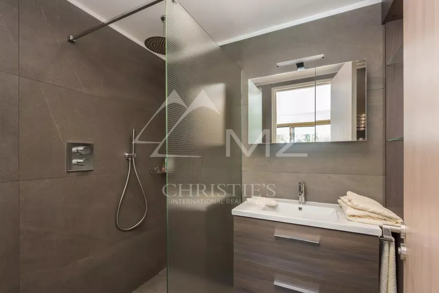 Cannes Gray d'Albion - Appartement trois chambres - 9