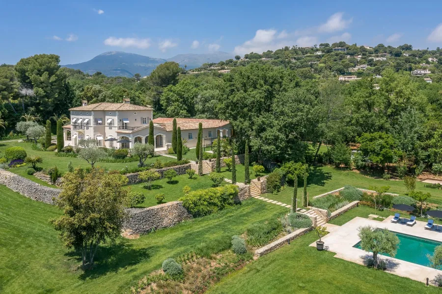 Proche Saint-Paul de Vence - Majesteuse propriété - 1
