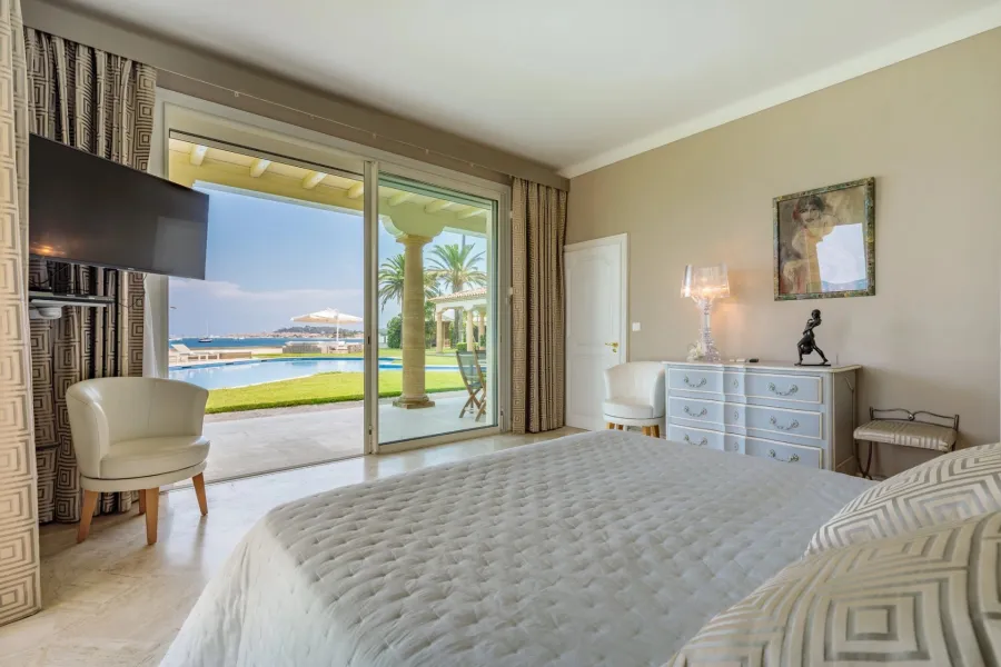 Cap Horizon - Gassin - Magnifique villa pied dans l'eau - 8