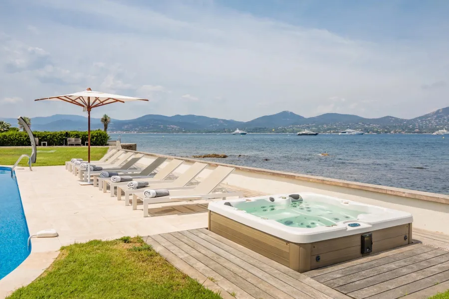 Cap Horizon - Gassin - Magnifique villa pied dans l'eau - 3