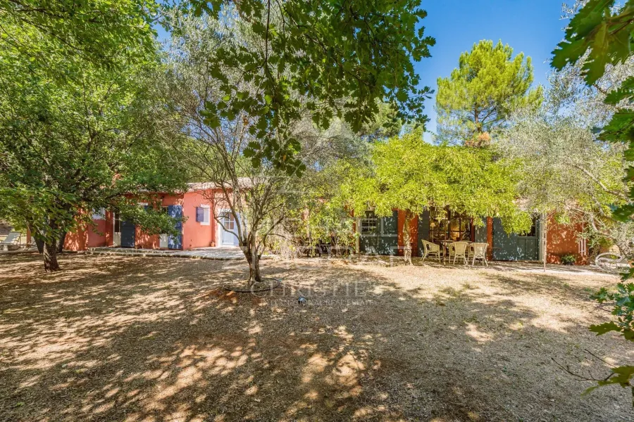 Roussillon - Charmante maison avec piscine - 3