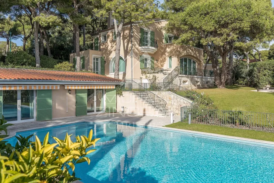 Saint-Jean Cap Ferrat - Propriété d'exception vue mer