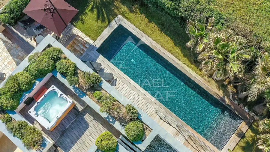 Proche Cannes - Villa moderne pieds dans l'eau - 3