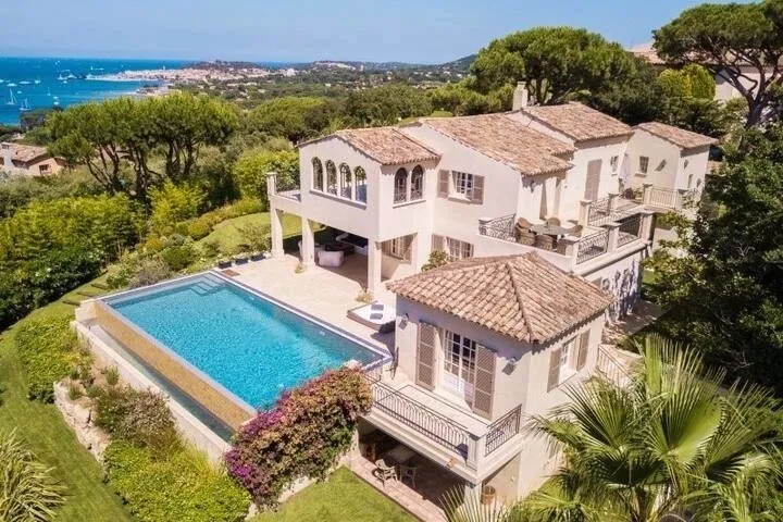 Proche Saint-Tropez - Charmante villa provençale vue mer - 1