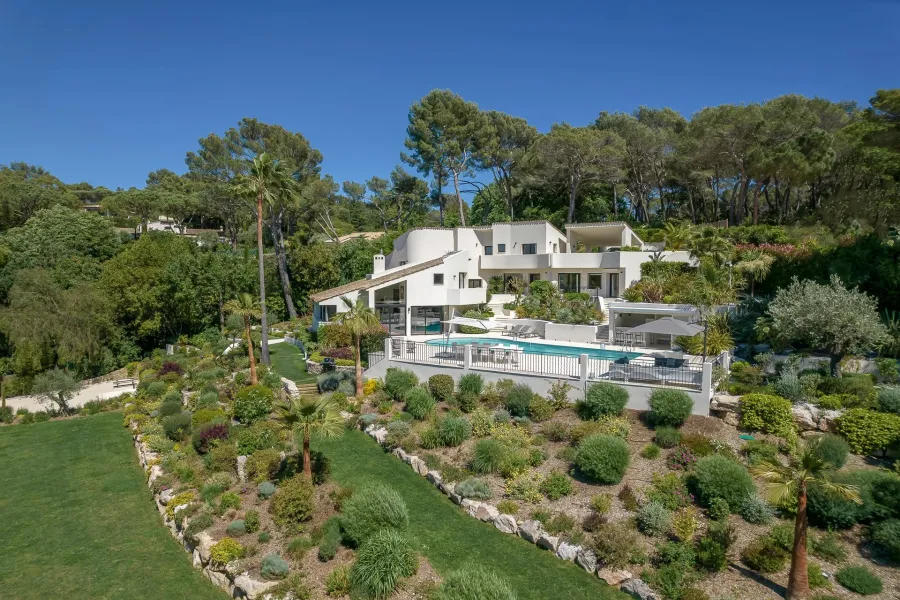 MOUGINS RESIDENTIEL  - VUE COLLINES ET VILLAGE - 2