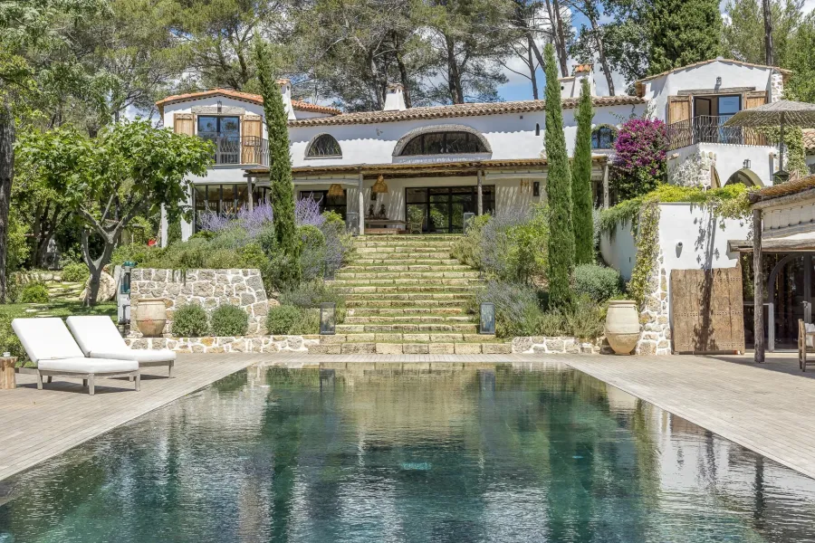 Mougins - Exceptionnelle propriété dans quartier résidentiel - 2