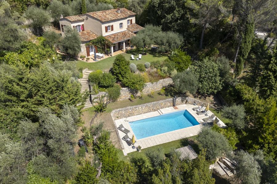 villa de charme avec vue dégagée et quatre suites